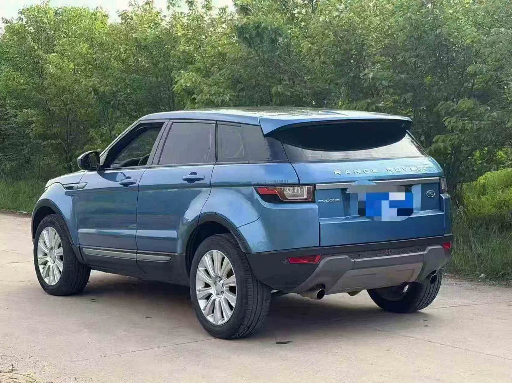 路虎极光 后面外观三