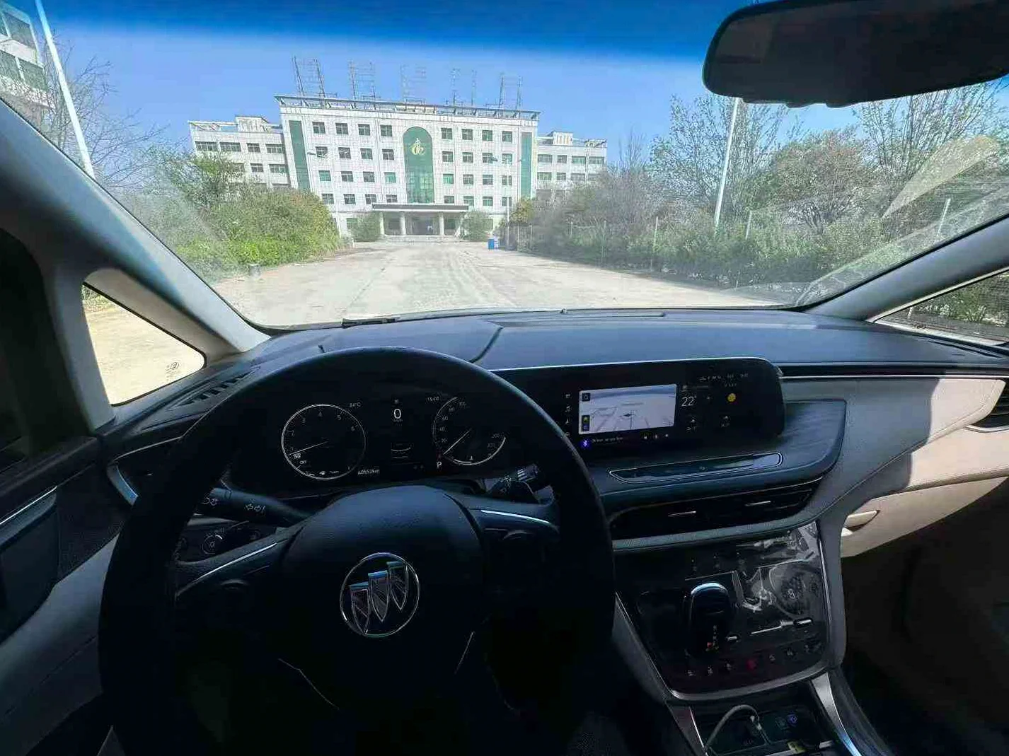 别克GL8 后面外观二