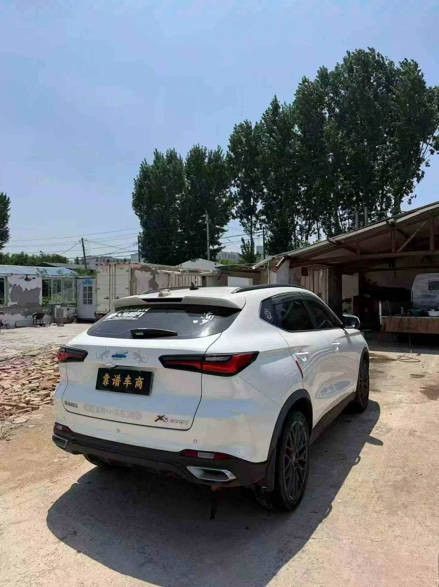 长安汽车欧尚 后面外观二
