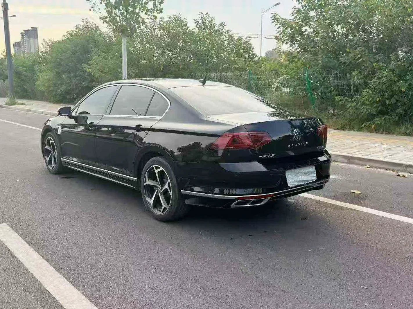 大众迈腾 后面外观一