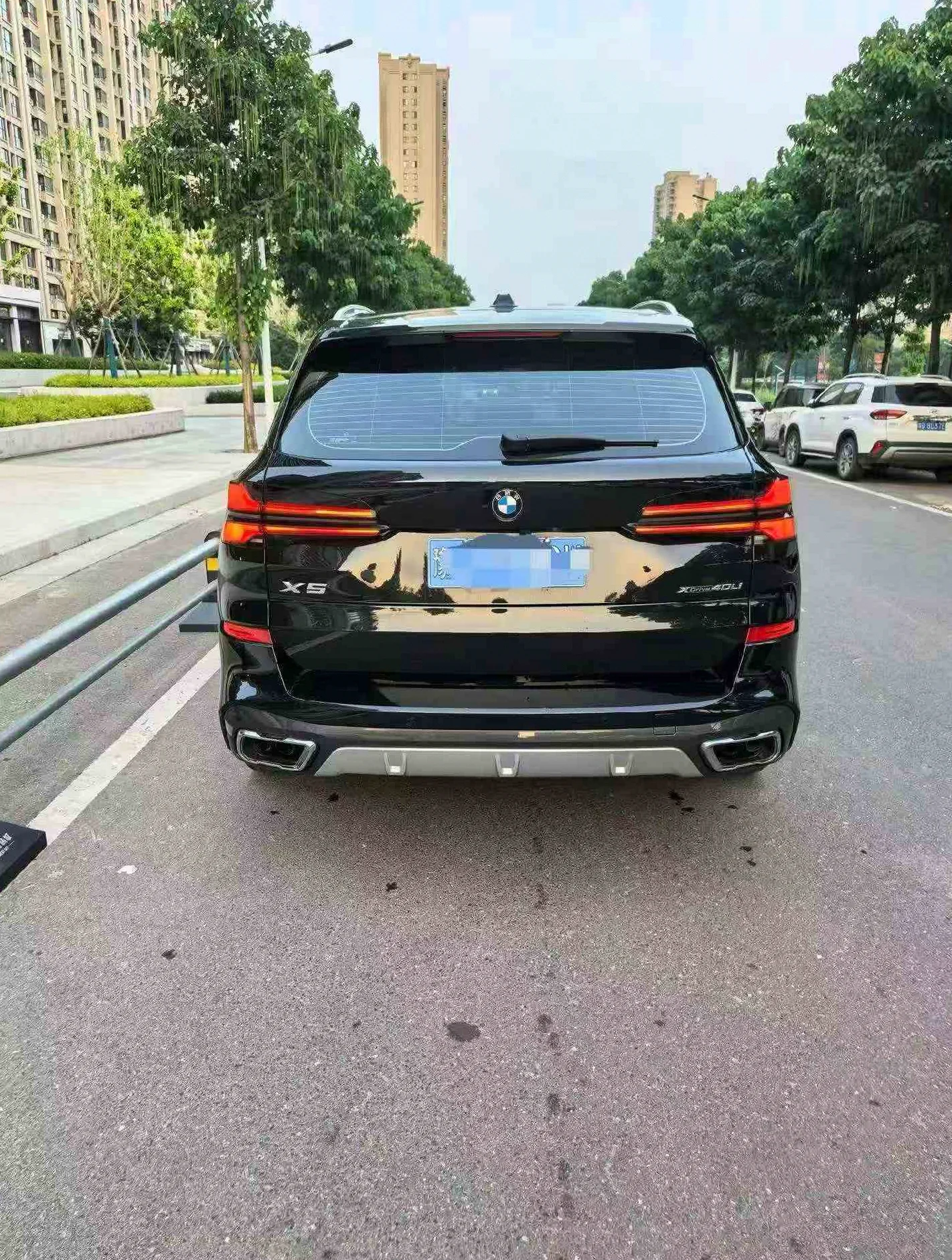 宝马X5 正面外观三