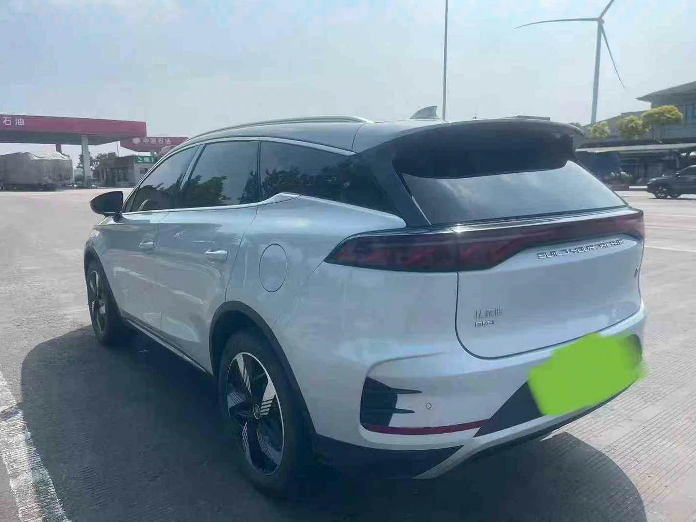 比亚迪唐 后面外观三