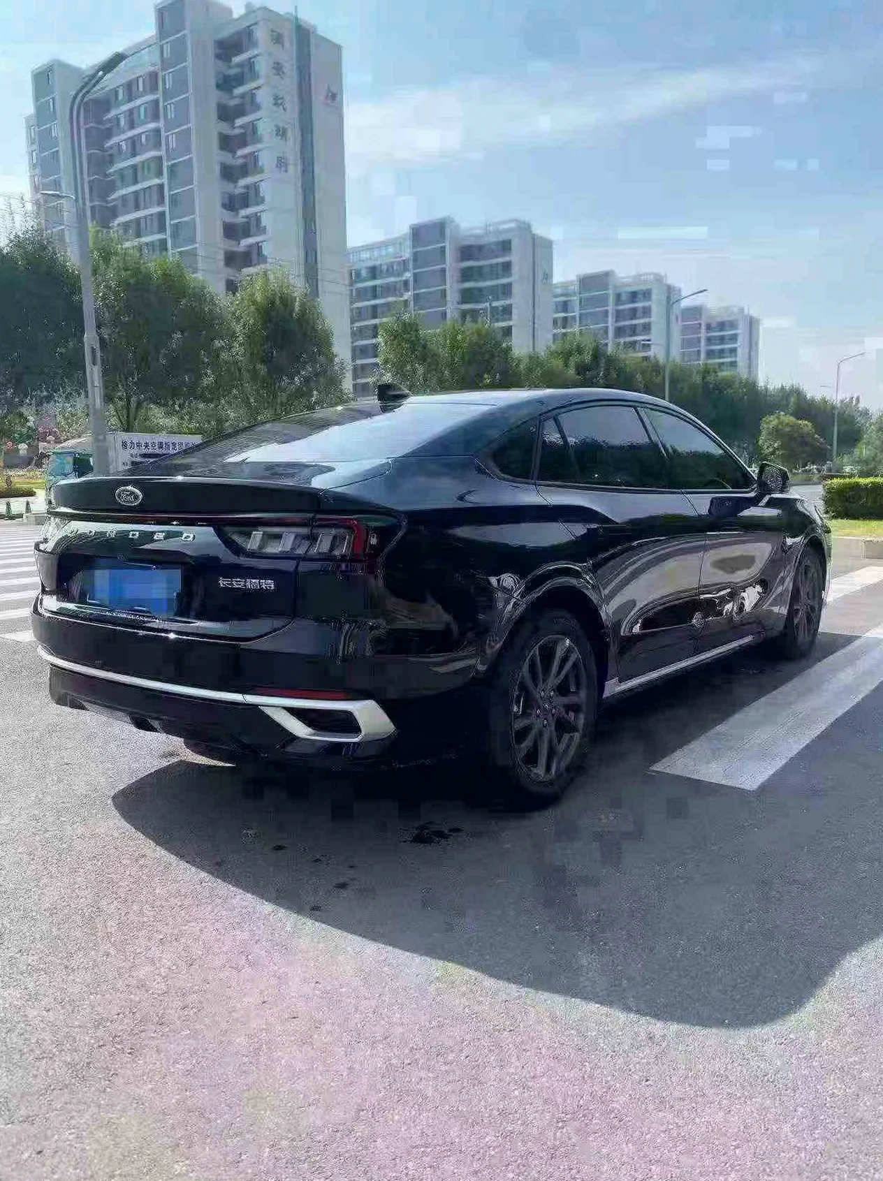 福特蒙迪欧 后面外观三