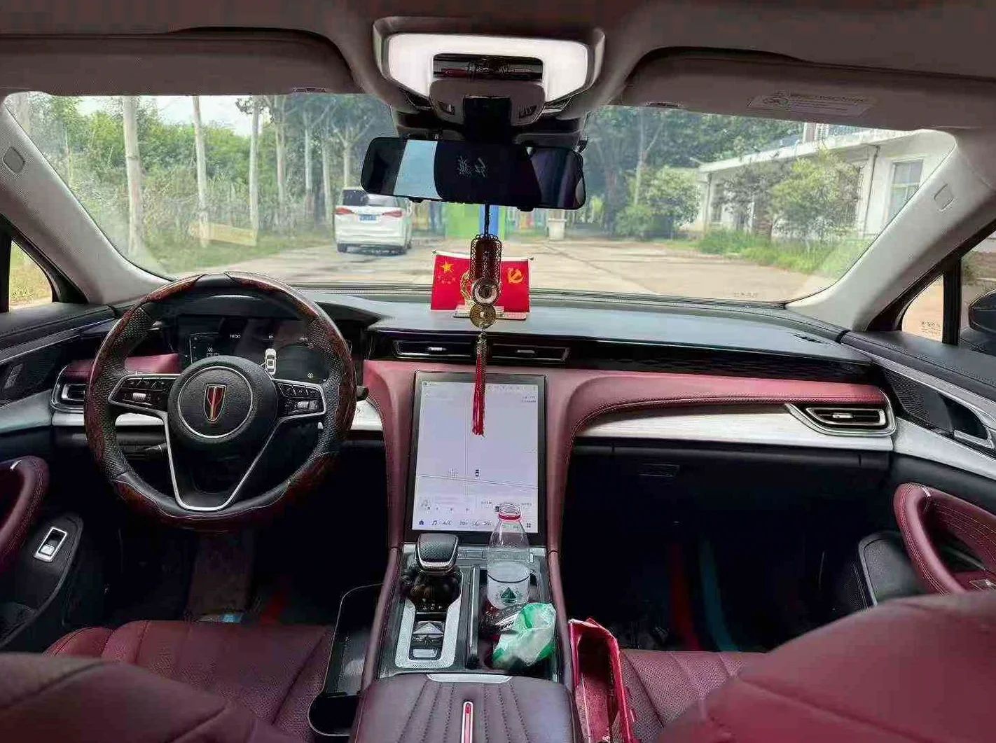 红旗H5 驾驶室