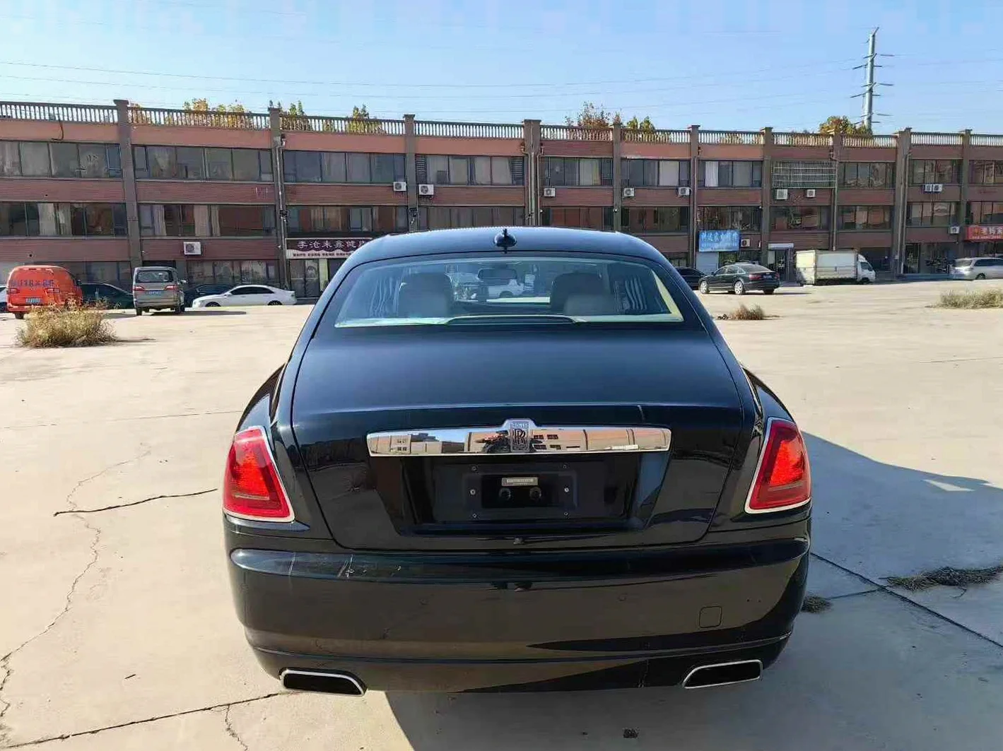 劳斯莱斯古斯特 后面外观一