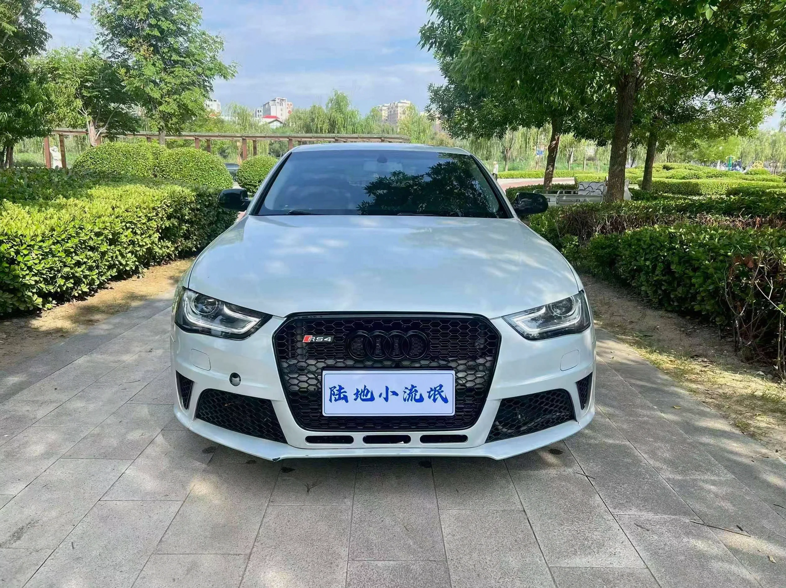 14年奥迪A4L改装S套件顶配