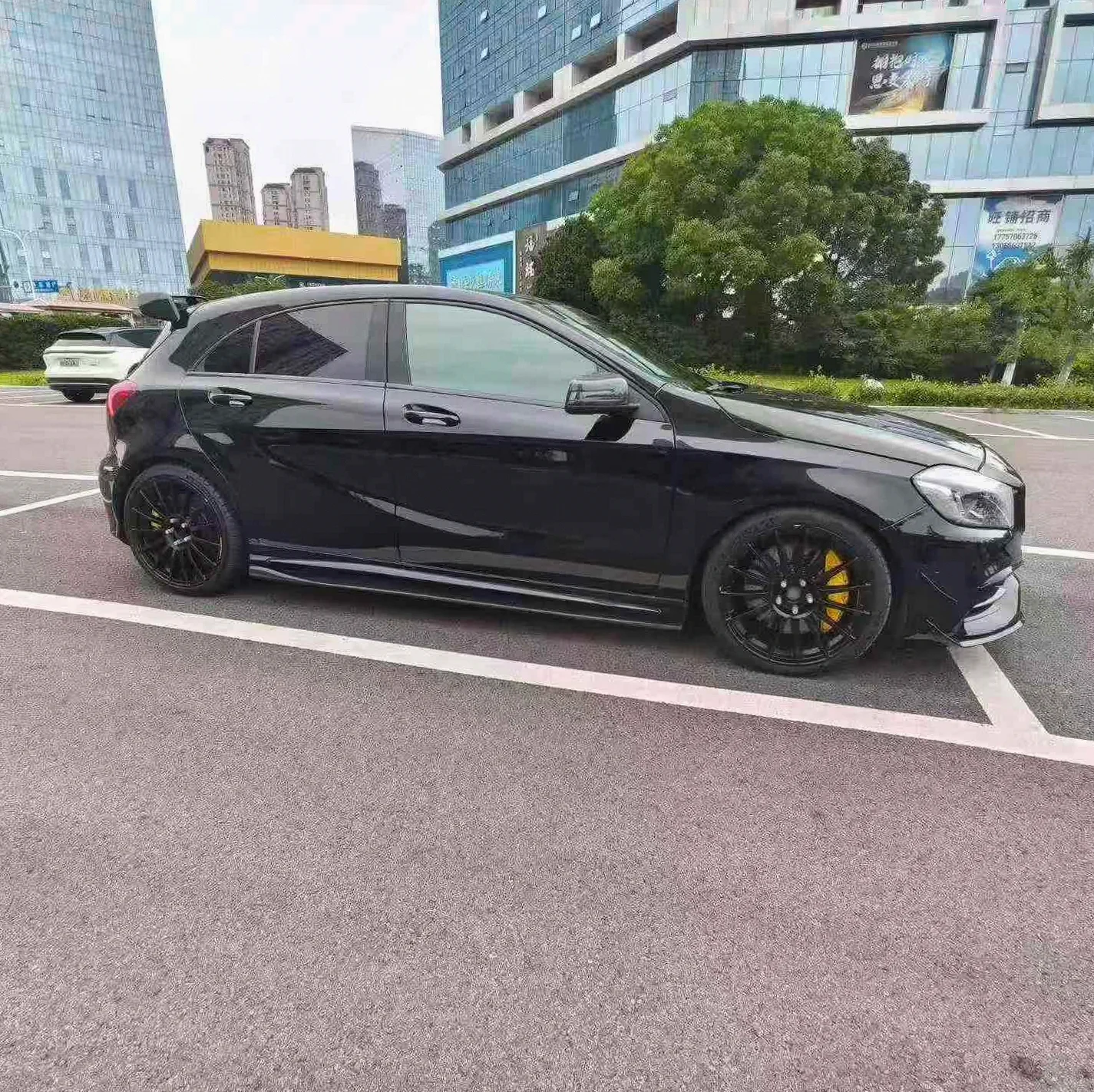 奔驰AMG 正面外观二