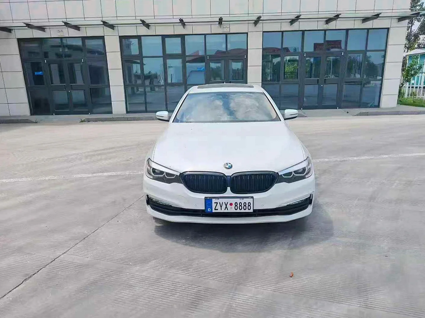 17年宝马528Li 2.0T高配