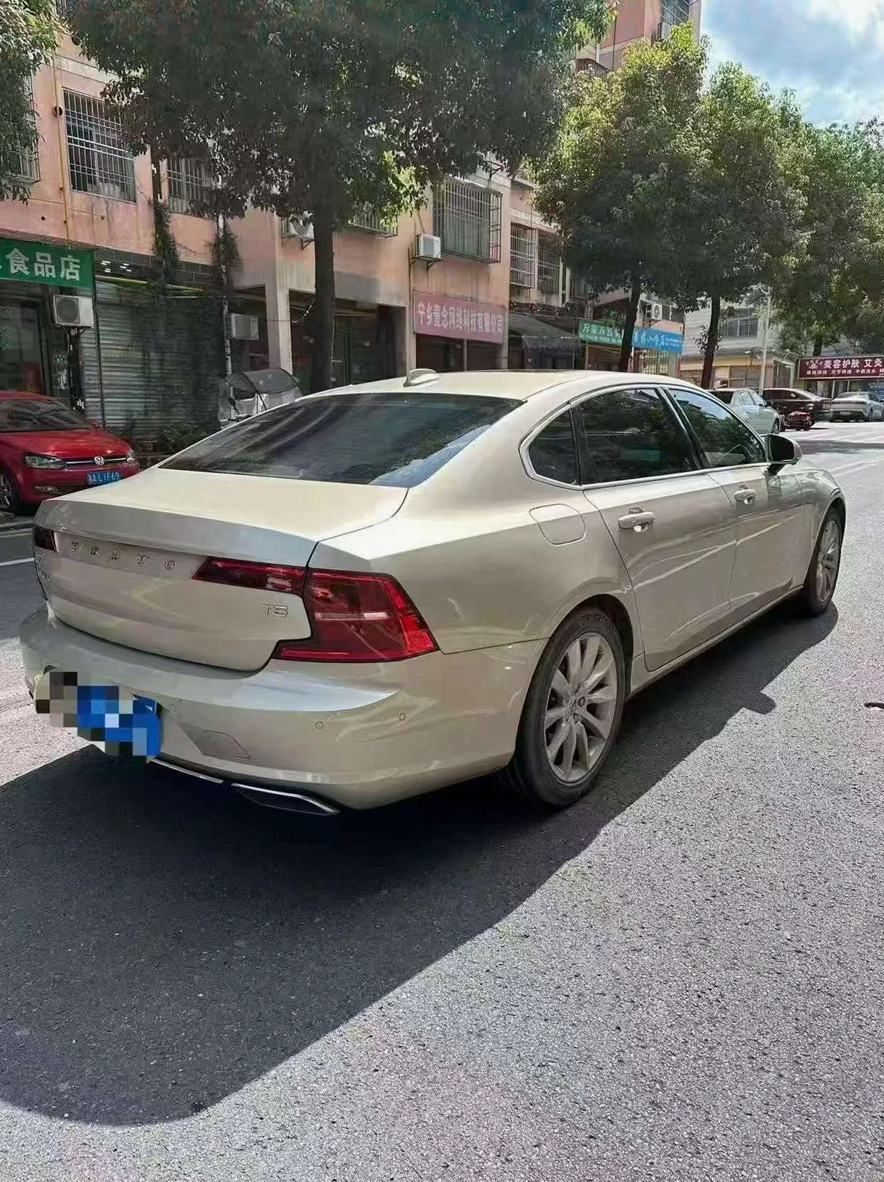 沃尔沃S90 驾驶室