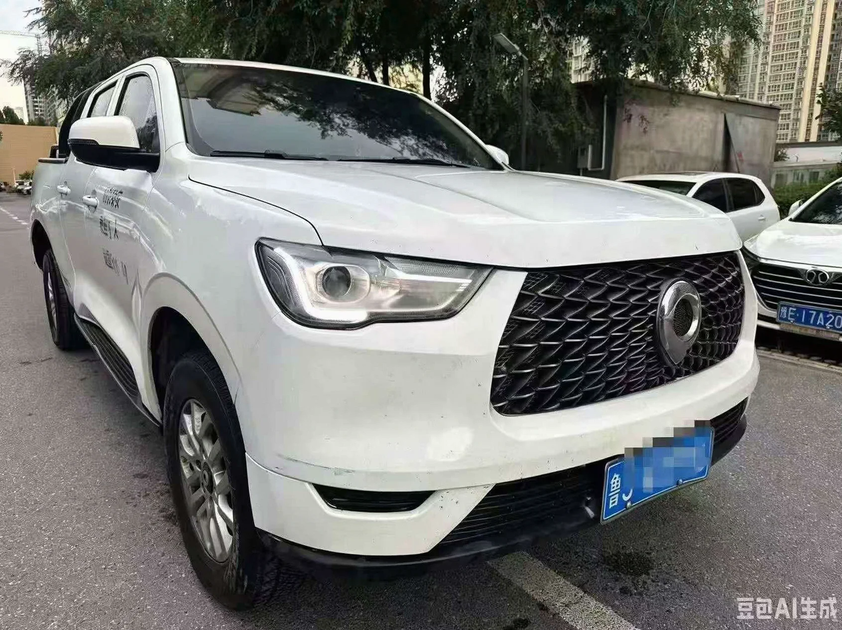 长城汽车炮 正面外观三