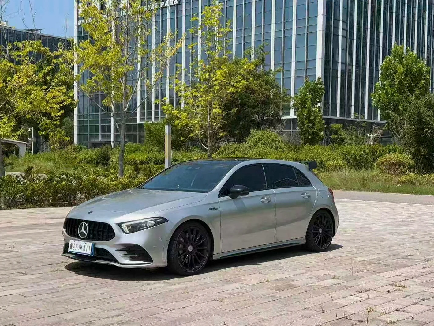奔驰AMG 正面外观二