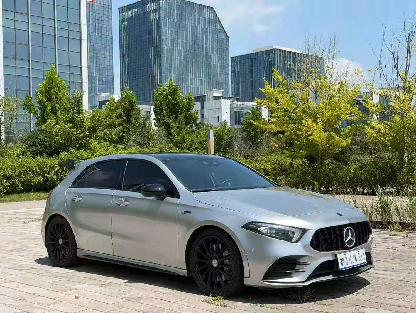 奔驰AMG 正面外观三
