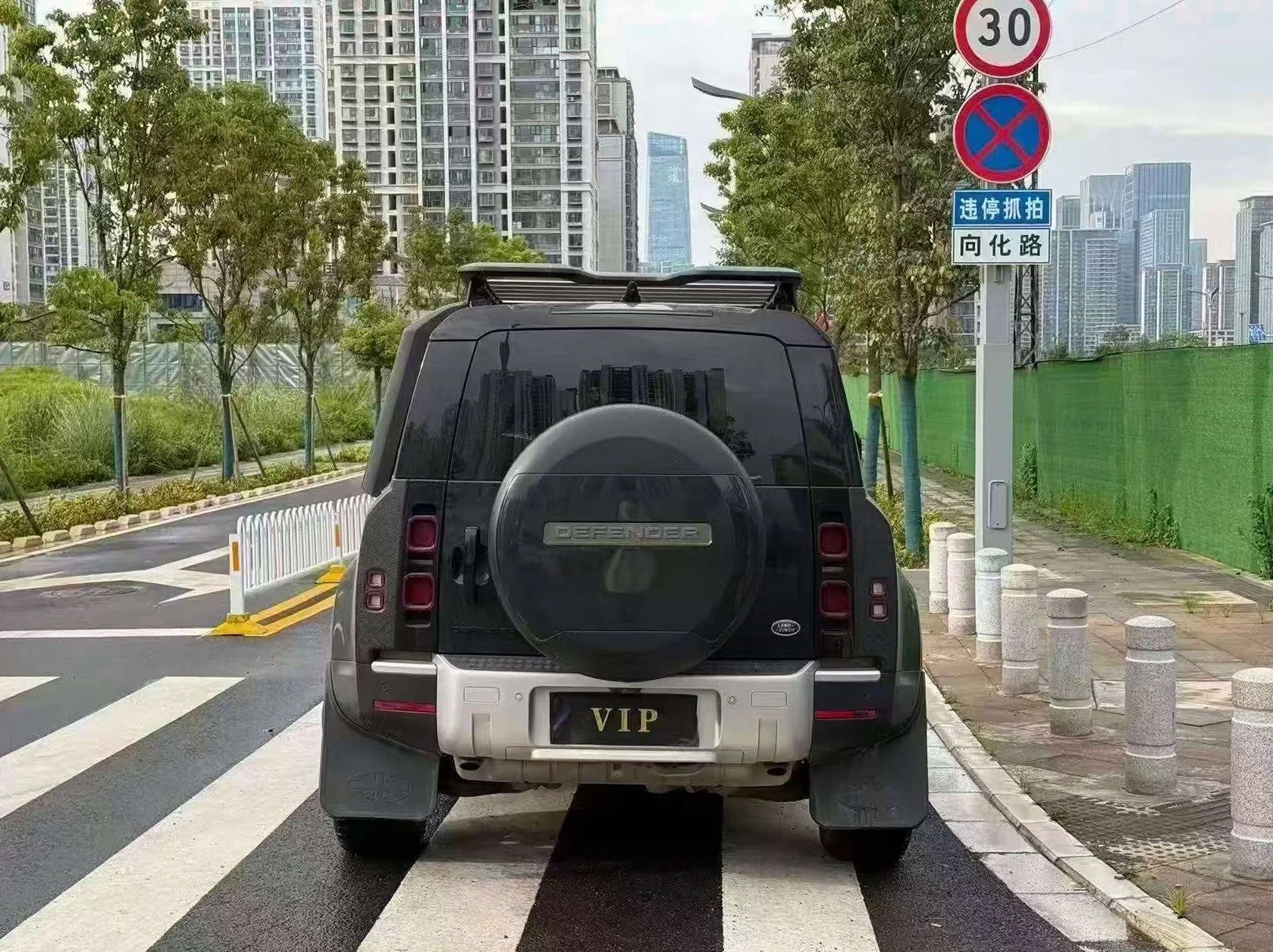 路虎卫士 驾驶室