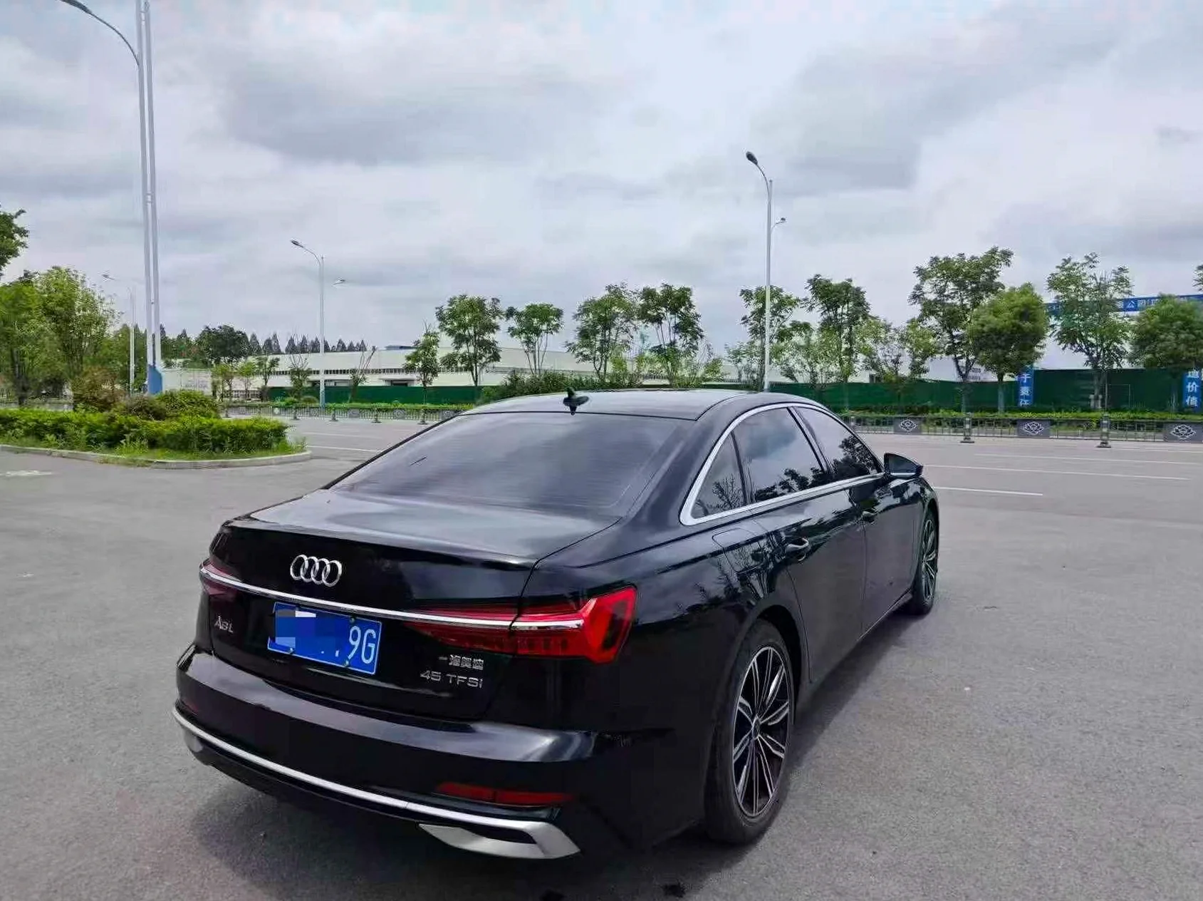 奥迪A6L 内饰前排