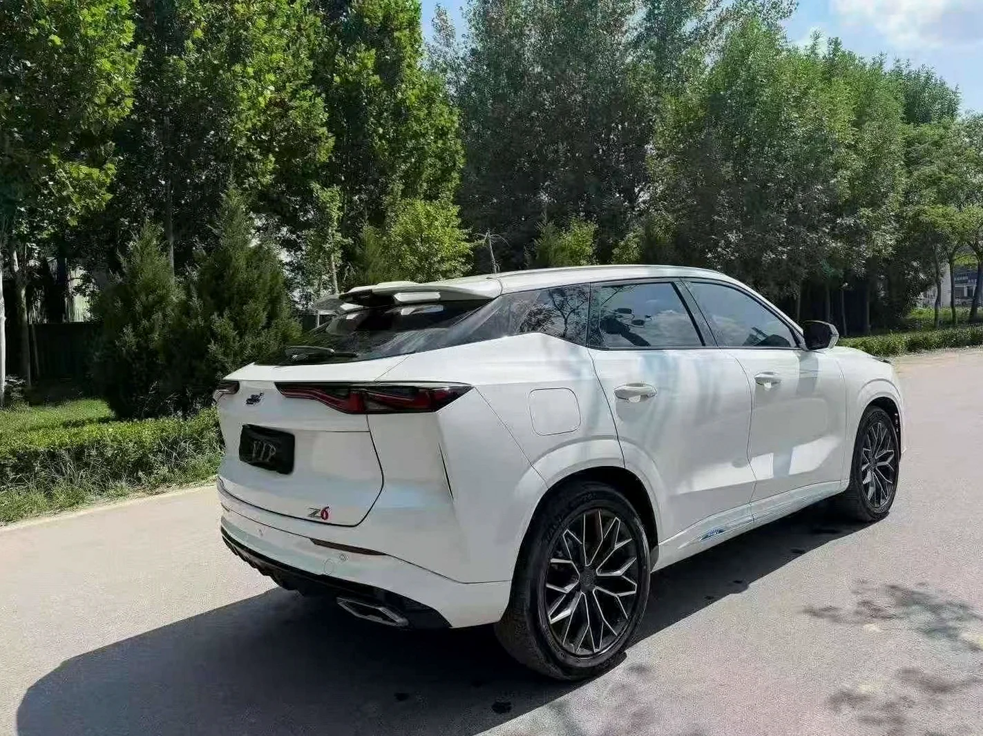 长安汽车欧尚 后面外观三