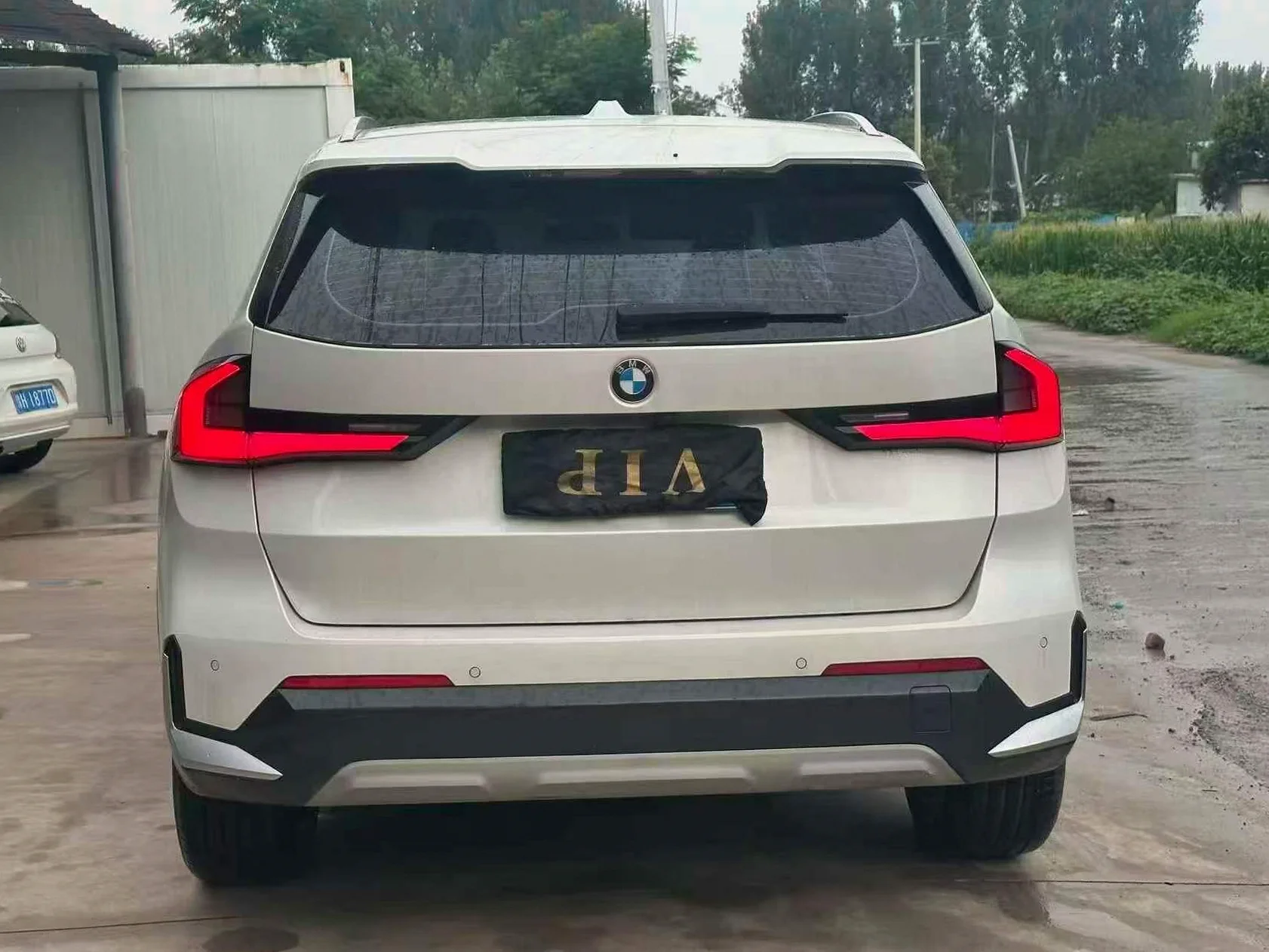 宝马X1 后面外观二