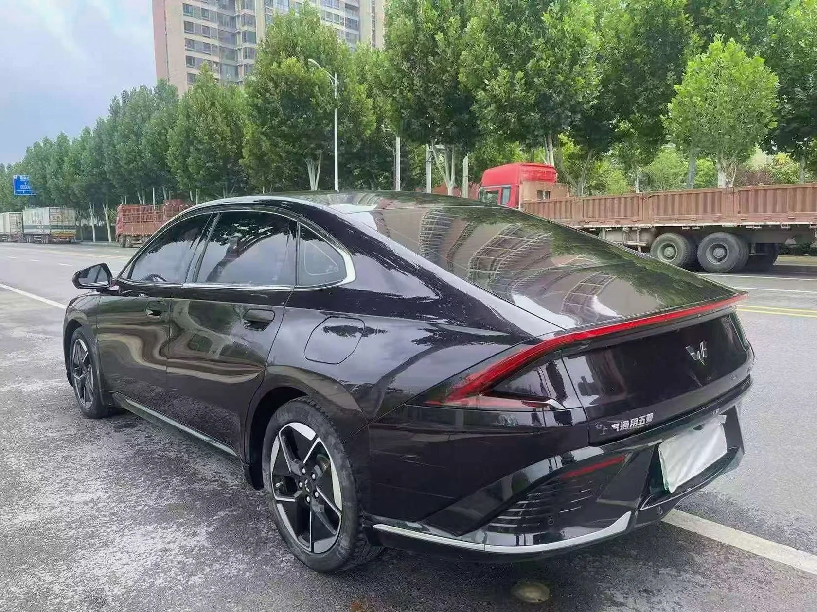 五菱汽车星光 正面外观三
