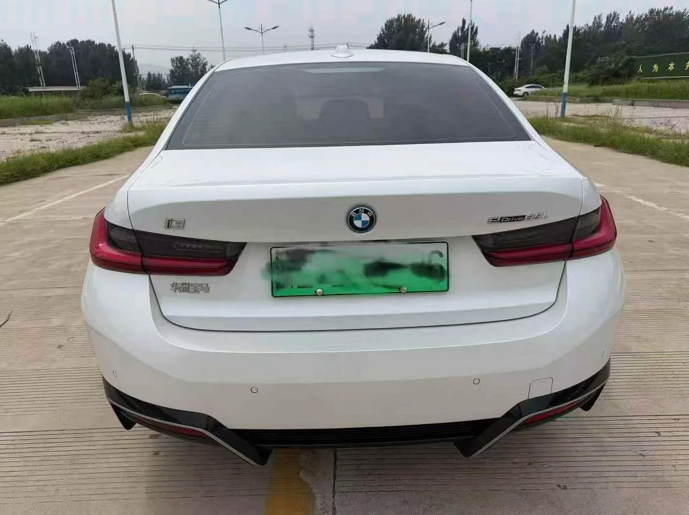 宝马I3 后面外观二