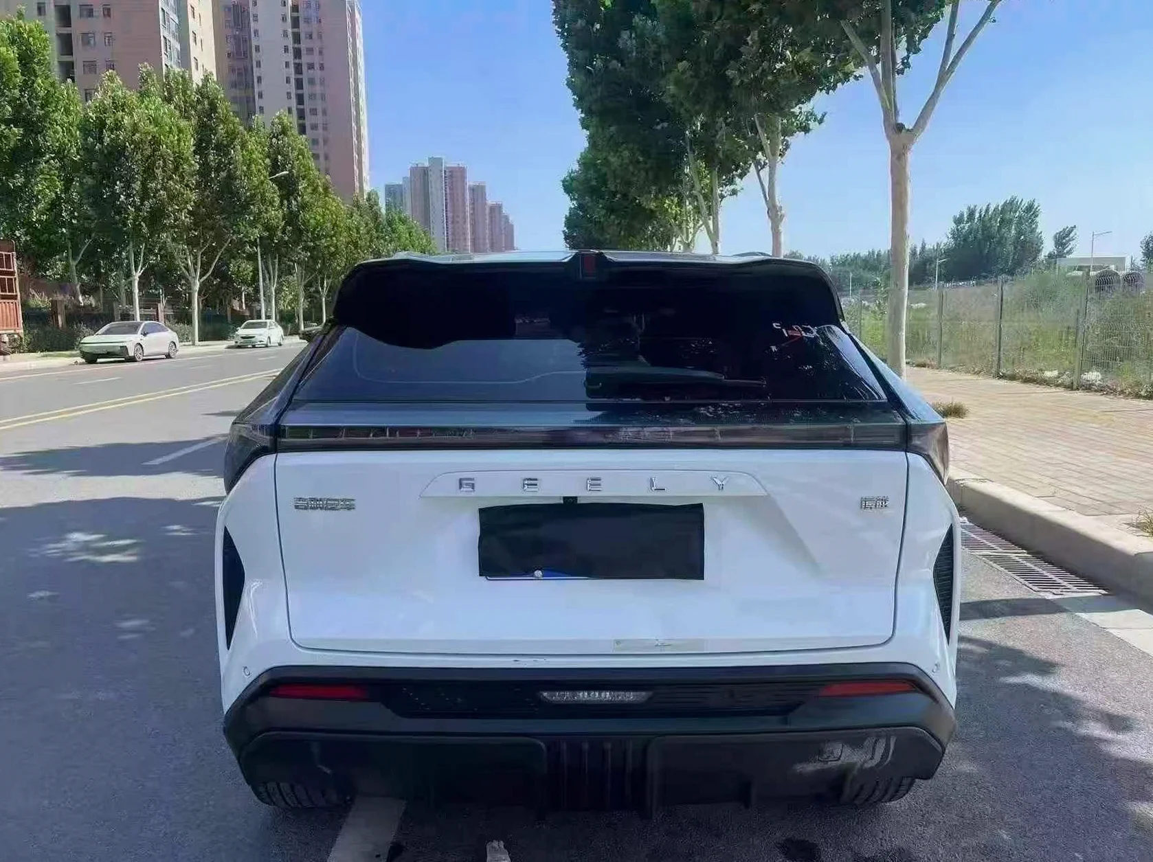吉利博越 后面外观二