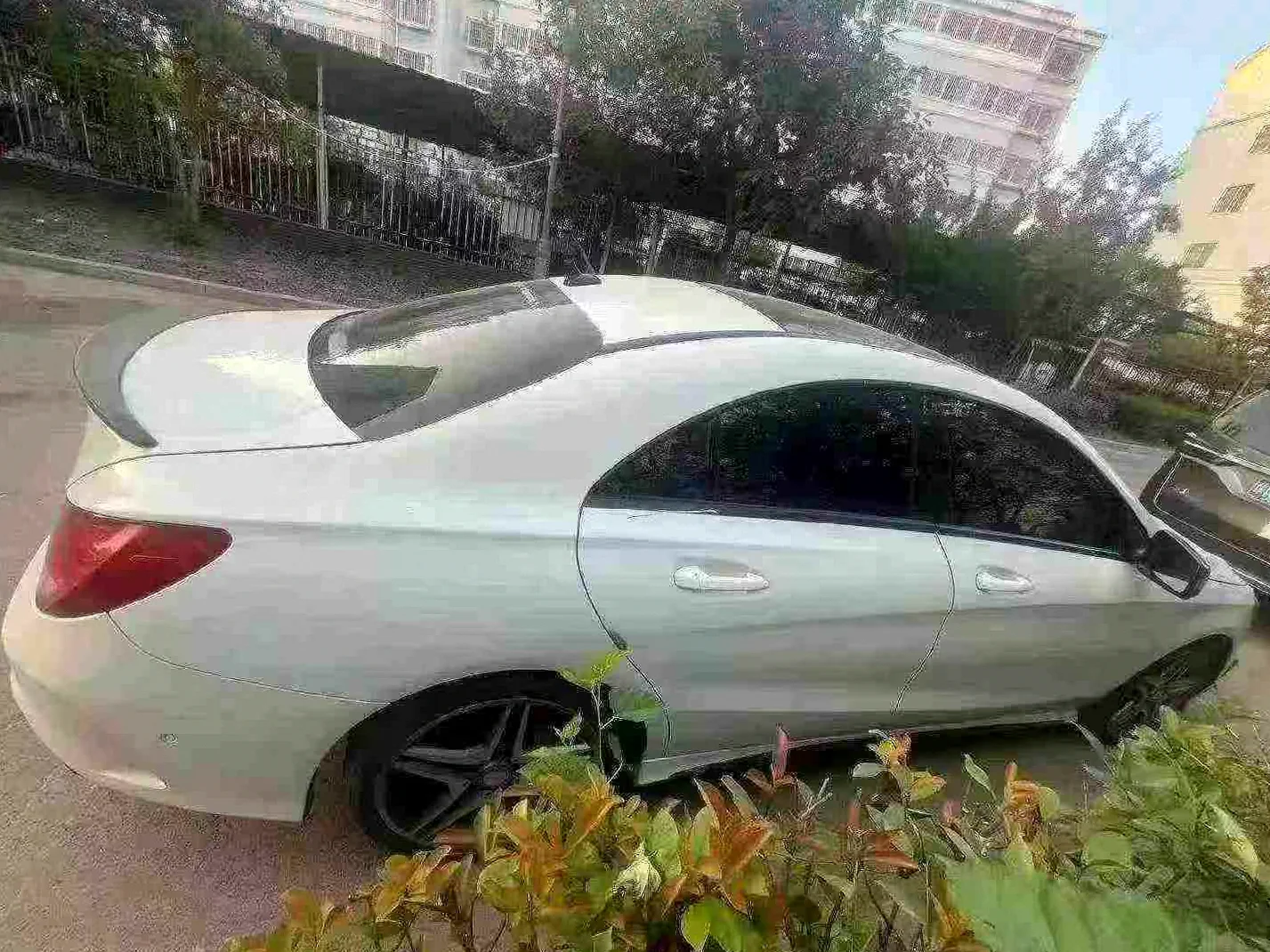 奔驰A 正面外观三