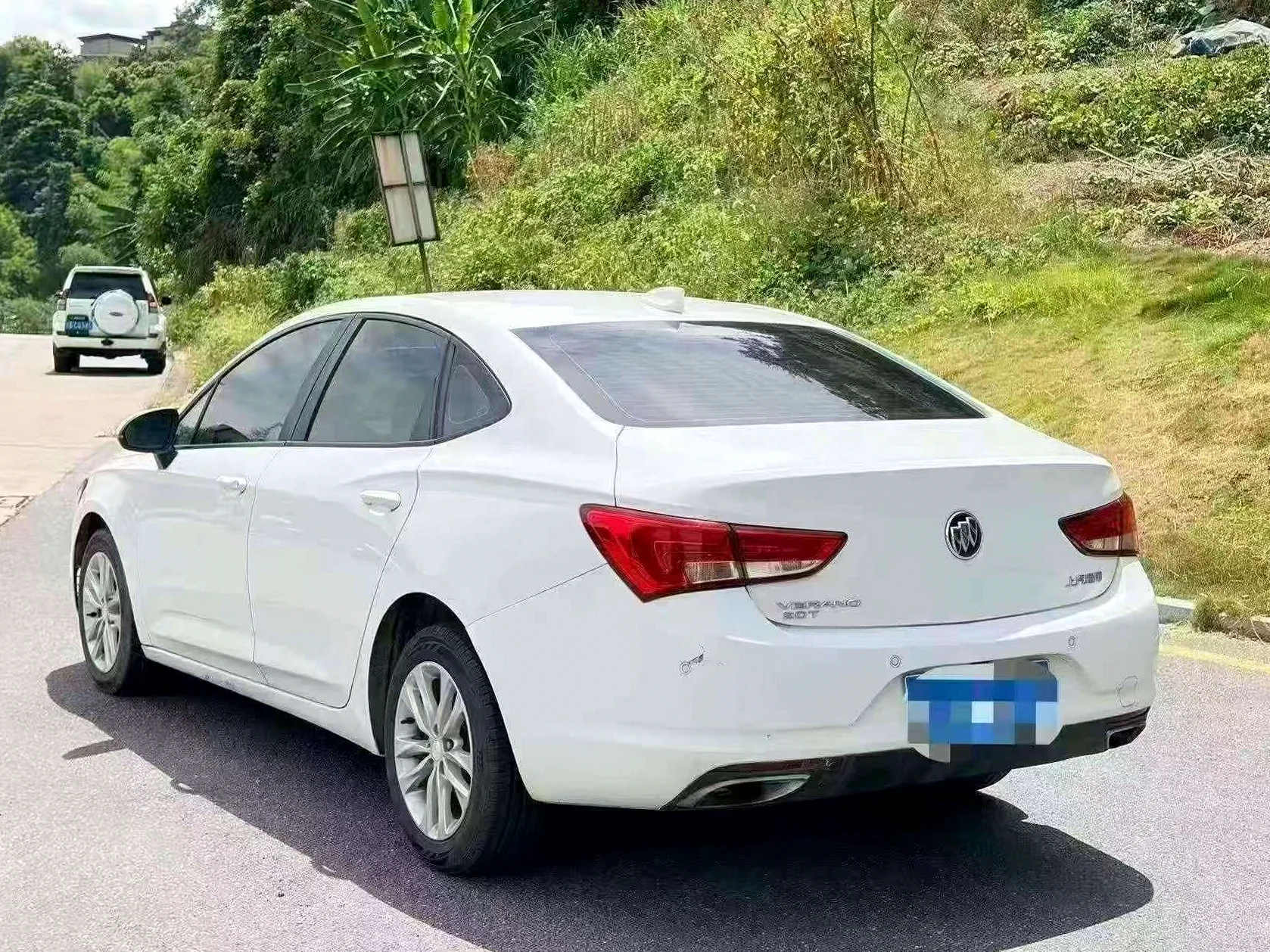 别克威朗 驾驶室