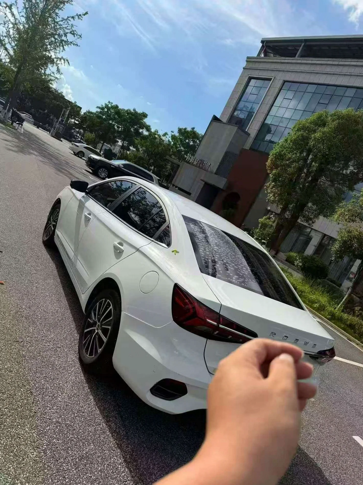 荣威i5 后面外观一