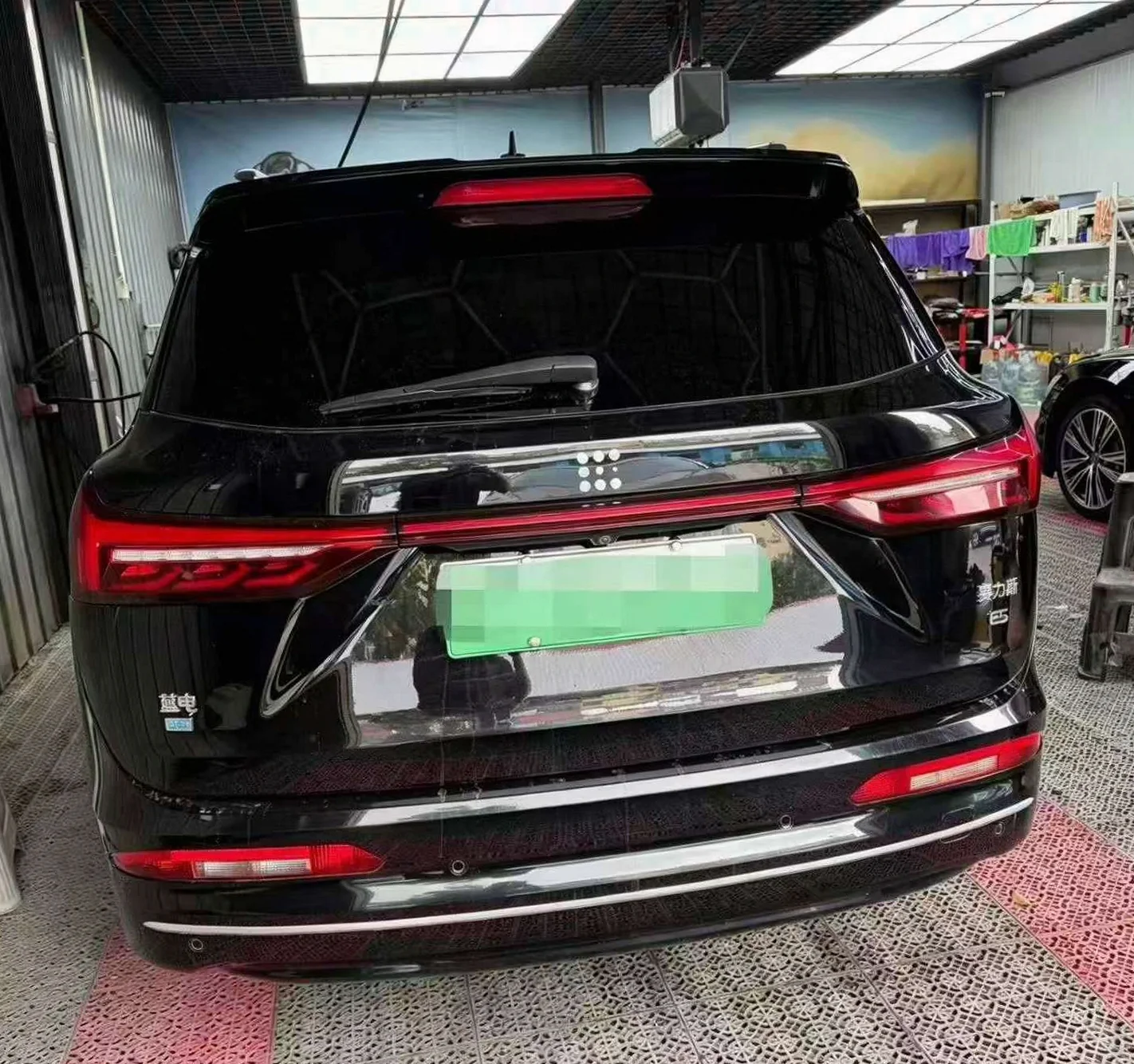 东风蓝电E5 后面外观三