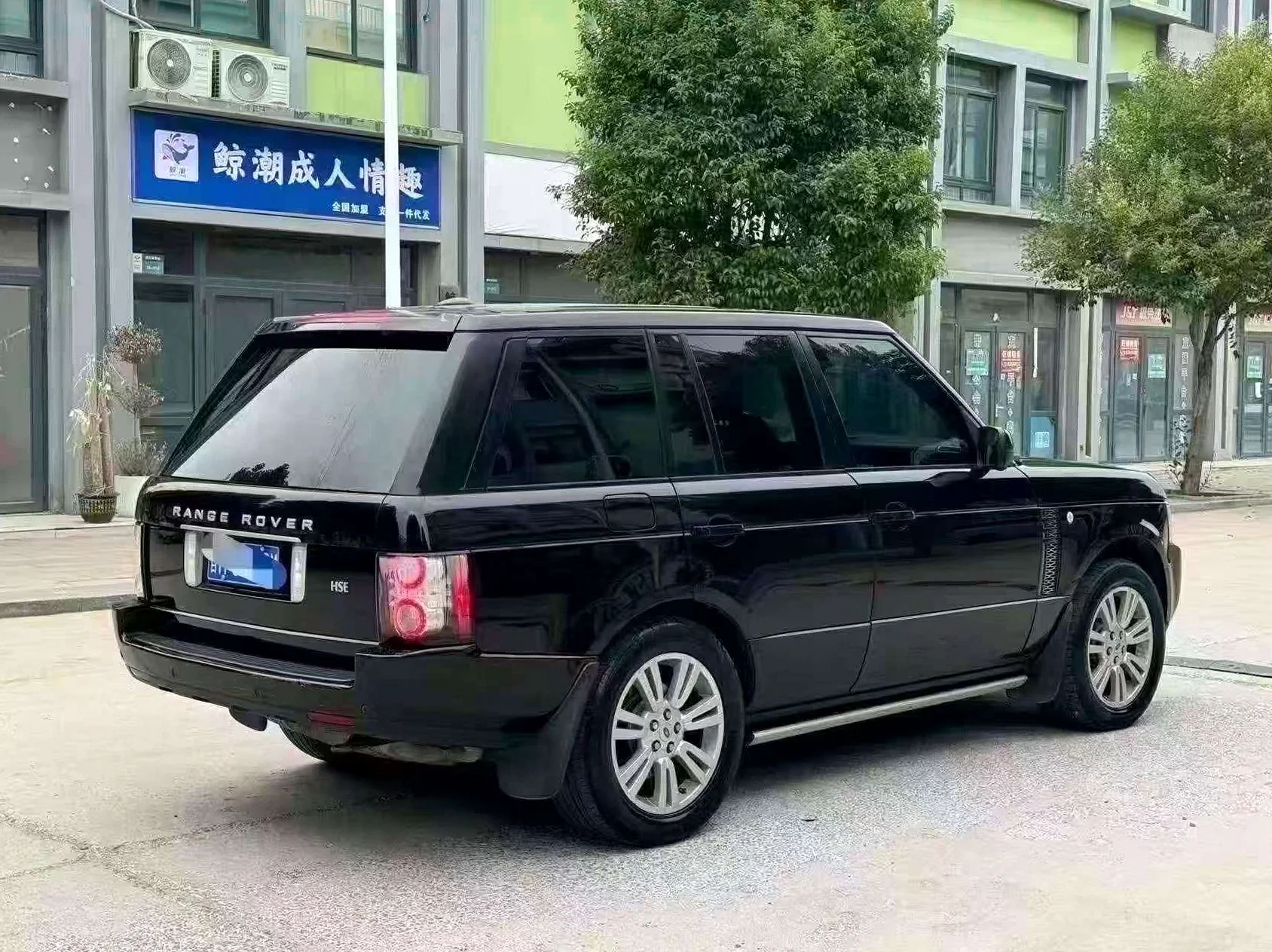 路虎揽胜行政 内饰前排