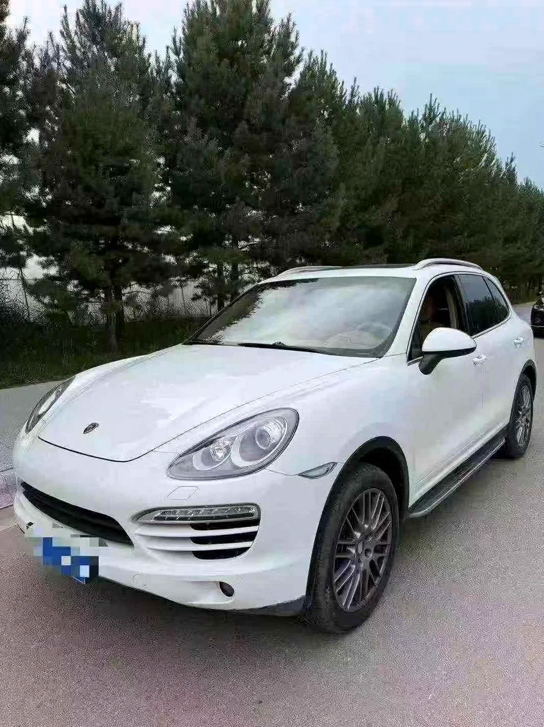 保时捷卡宴 正面外观二