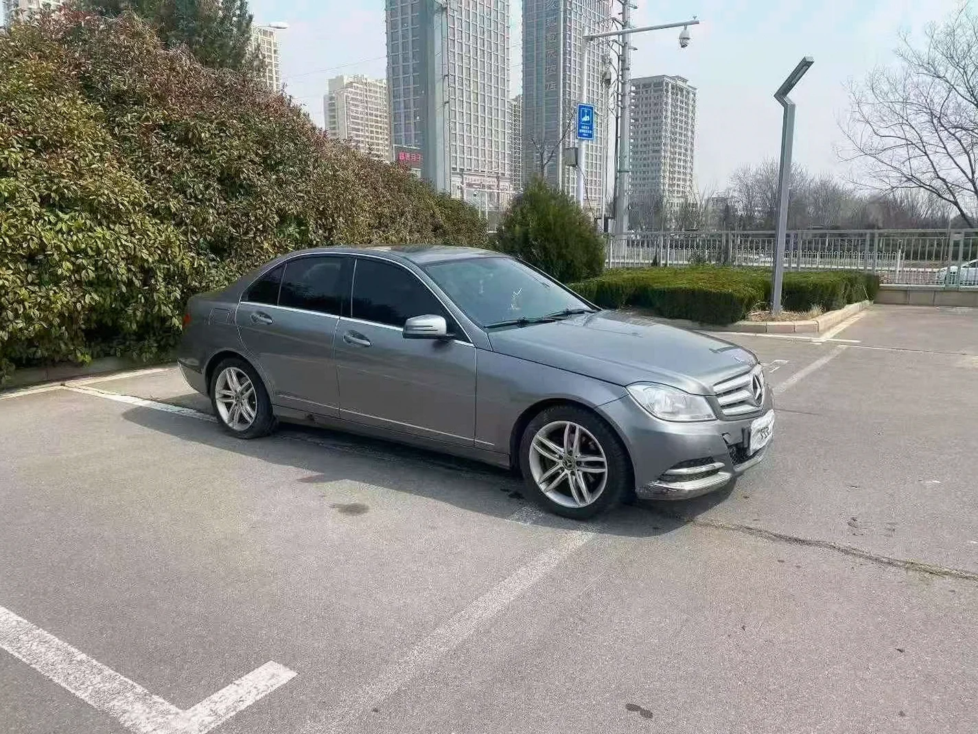13年奔驰C260 1.8T自动高配