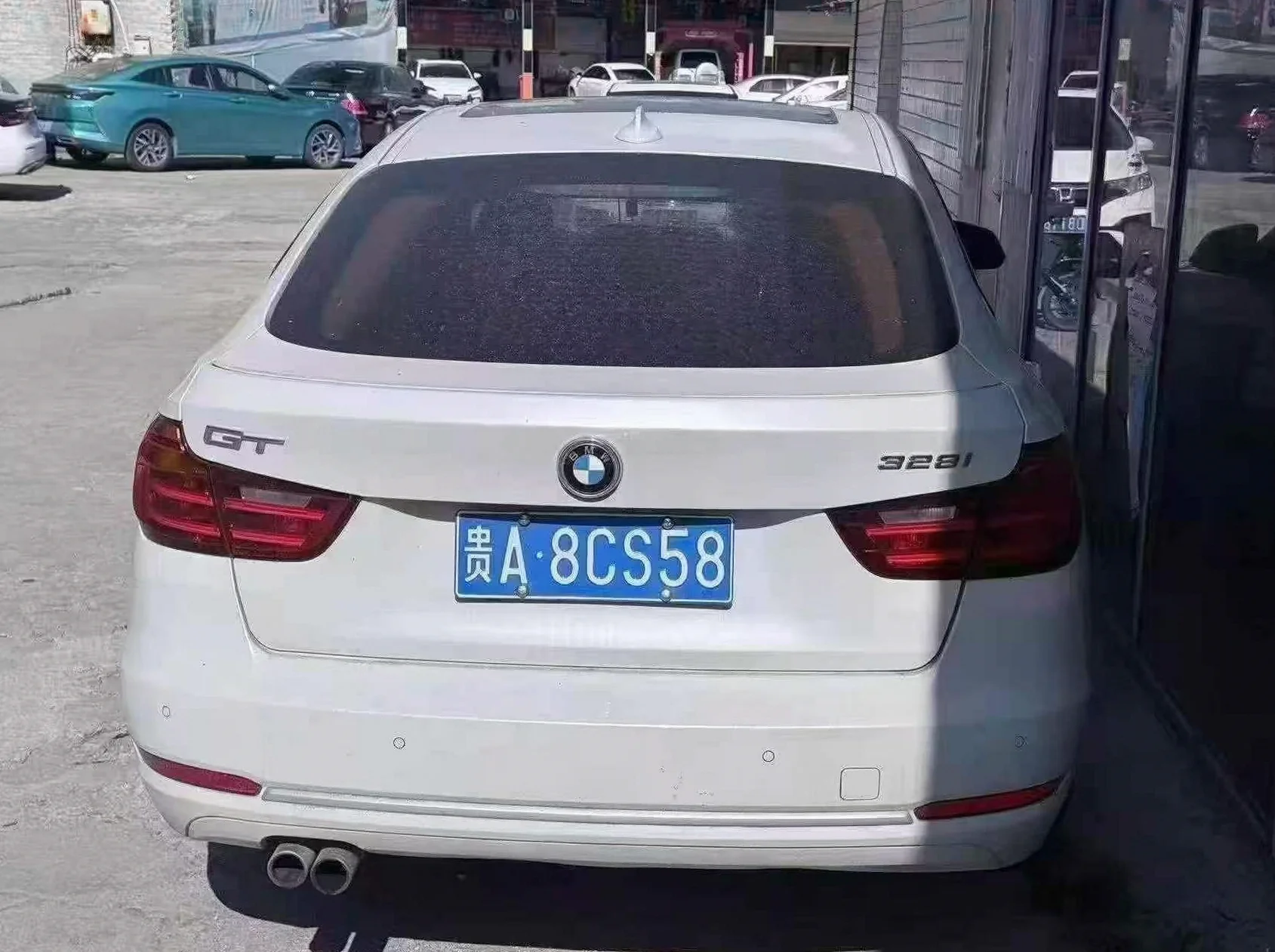 宝马3系 后面外观三