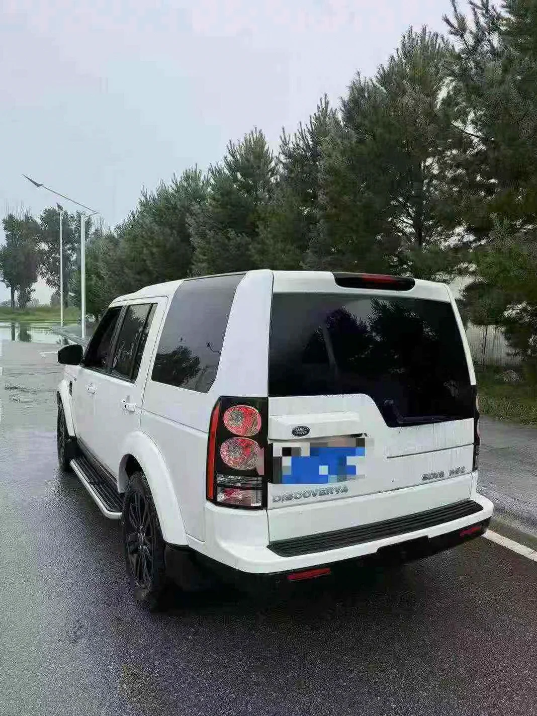 路虎发现 驾驶室