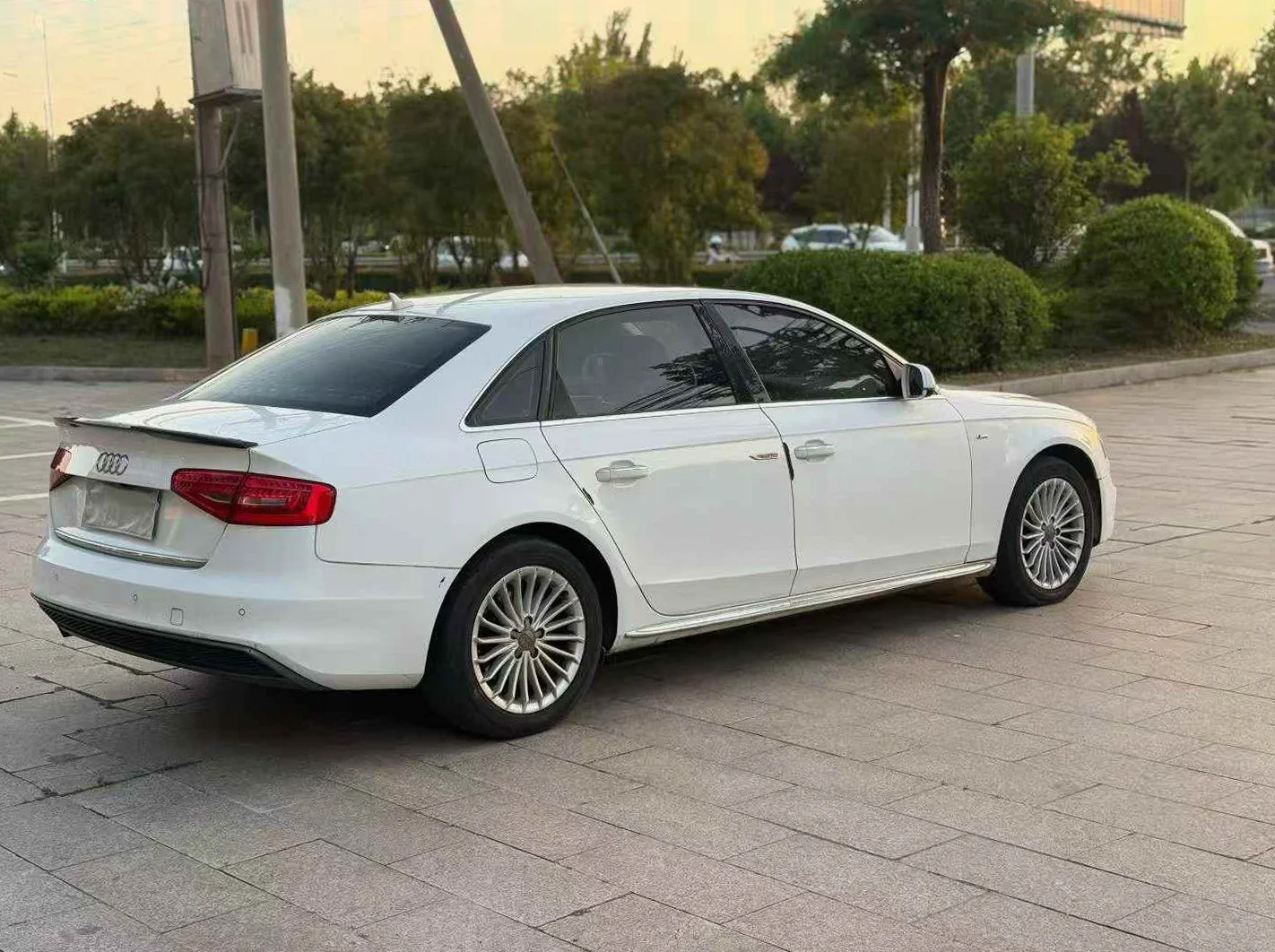 奥迪A4L 驾驶室