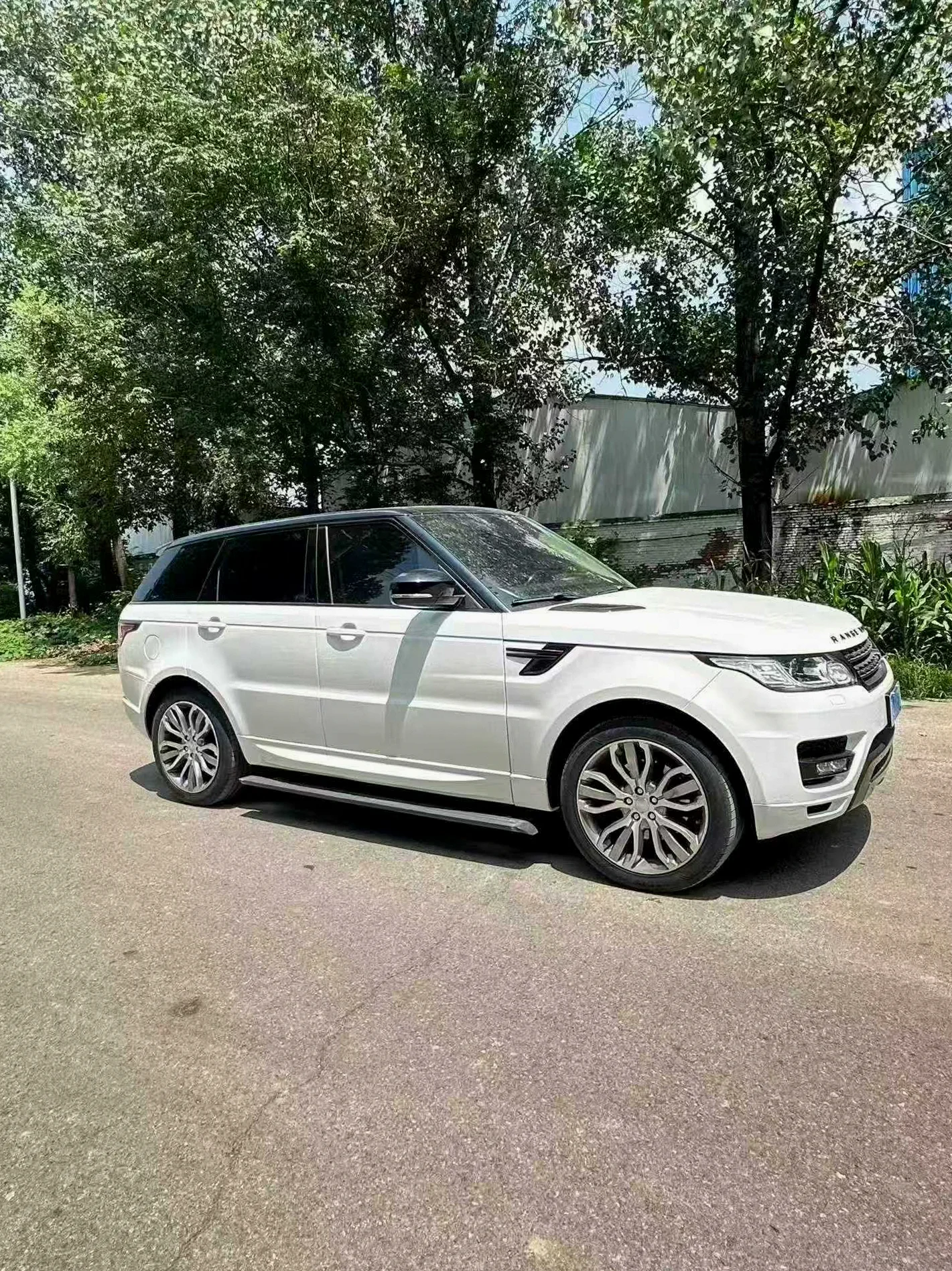 路虎揽胜运动 正面外观三