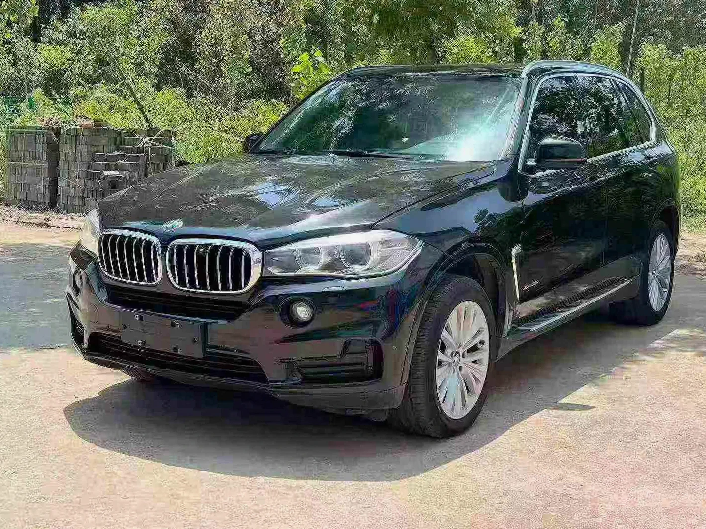 宝马X5 正面外观三
