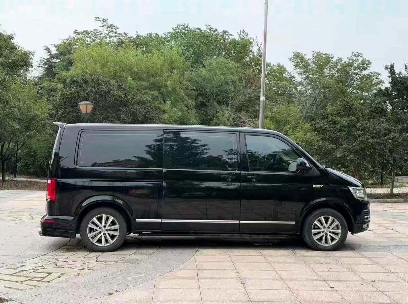 大众凯路威 后面外观三
