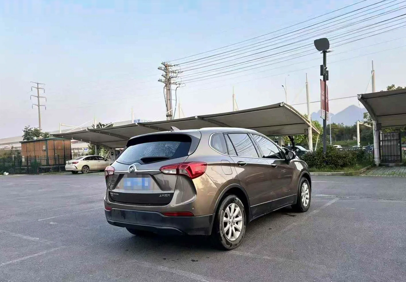 别克昂科威 后面外观一