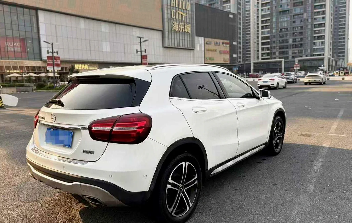 奔驰GLA 后面外观二