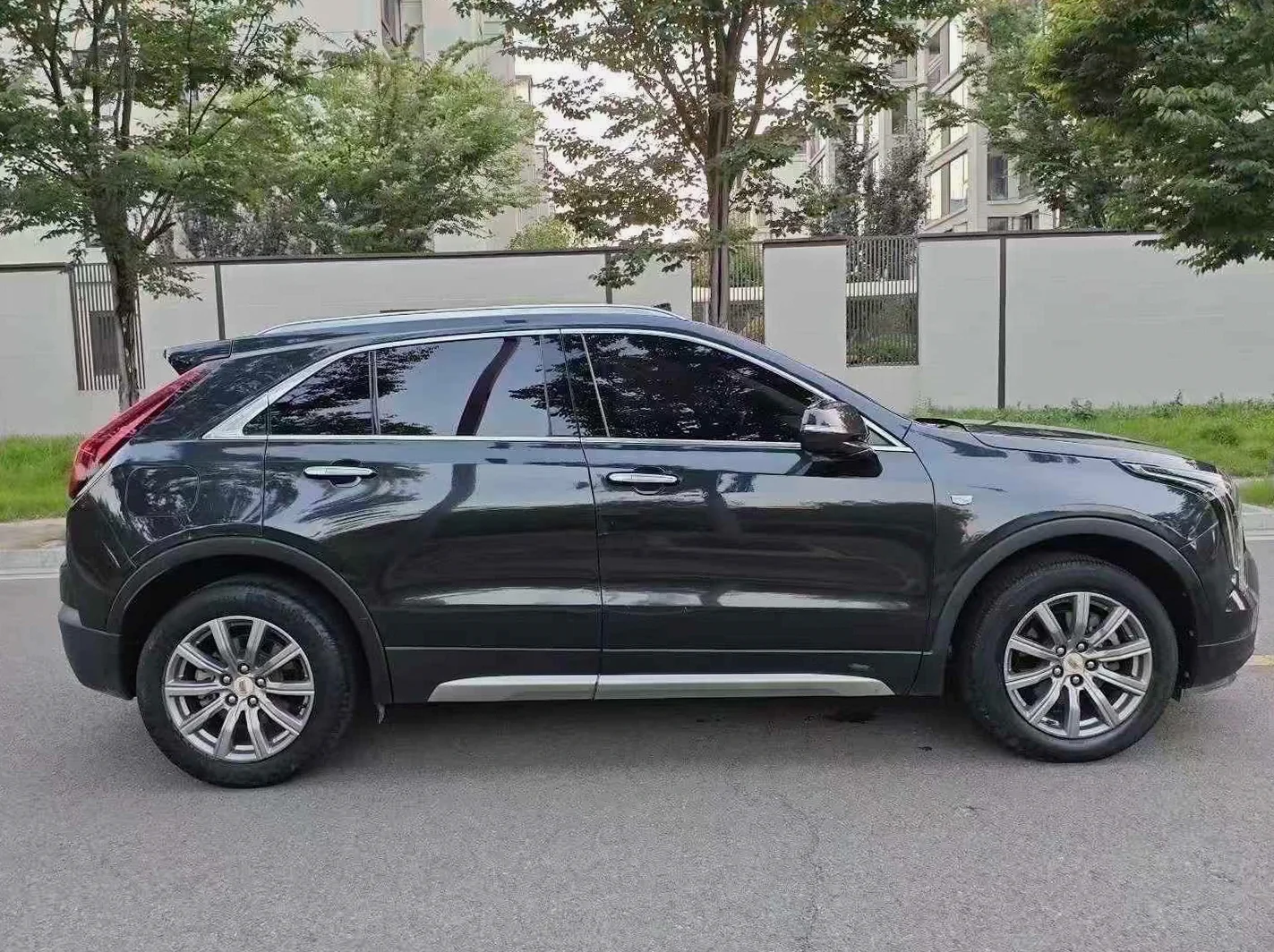 凯迪拉克XT4 后面外观一