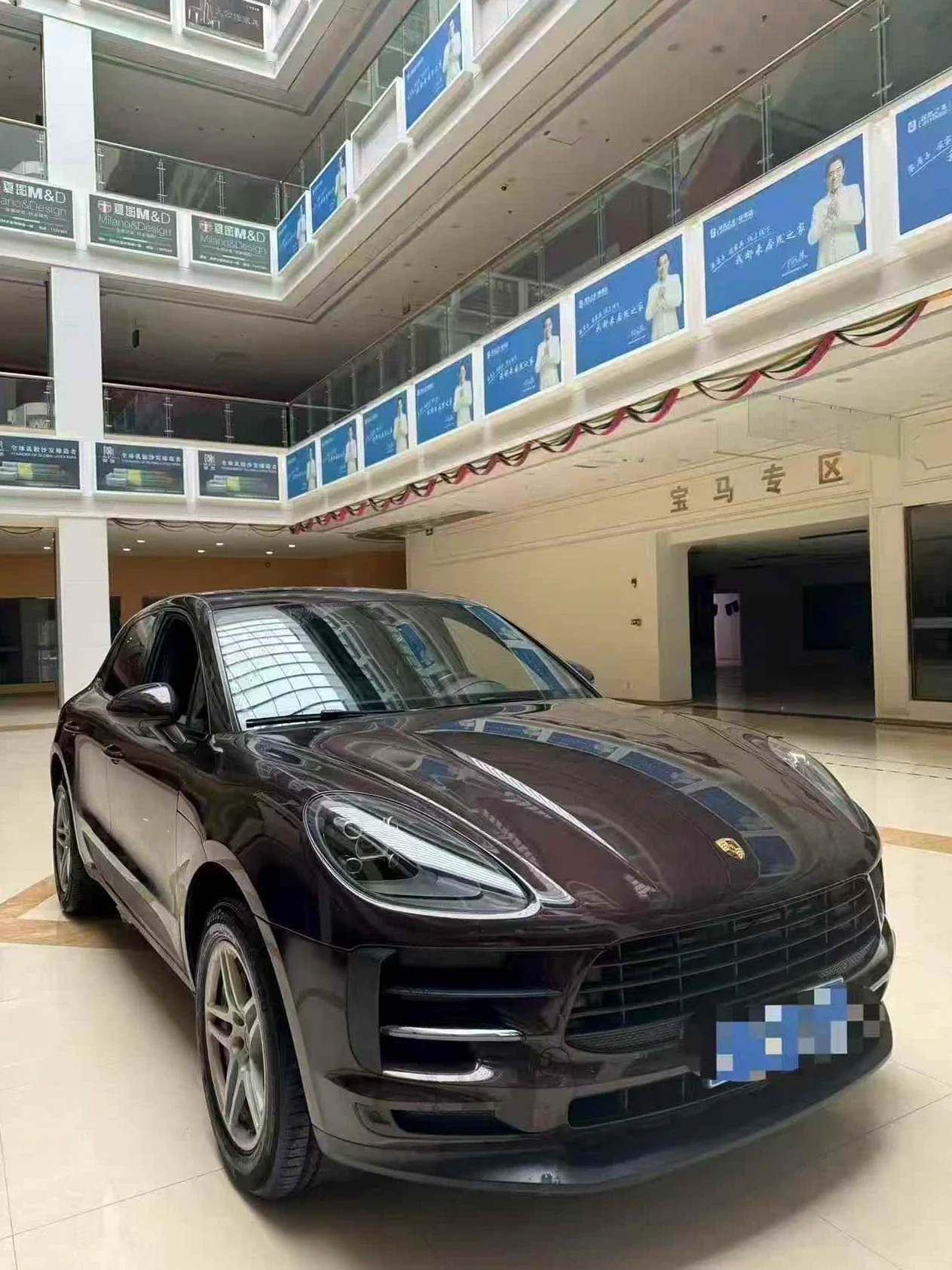 保时捷Macan 正面外观二