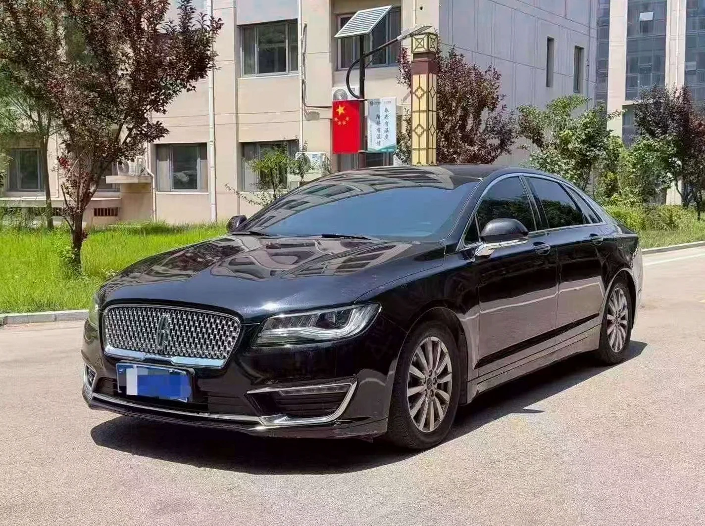 林肯MKZ 正面外观二