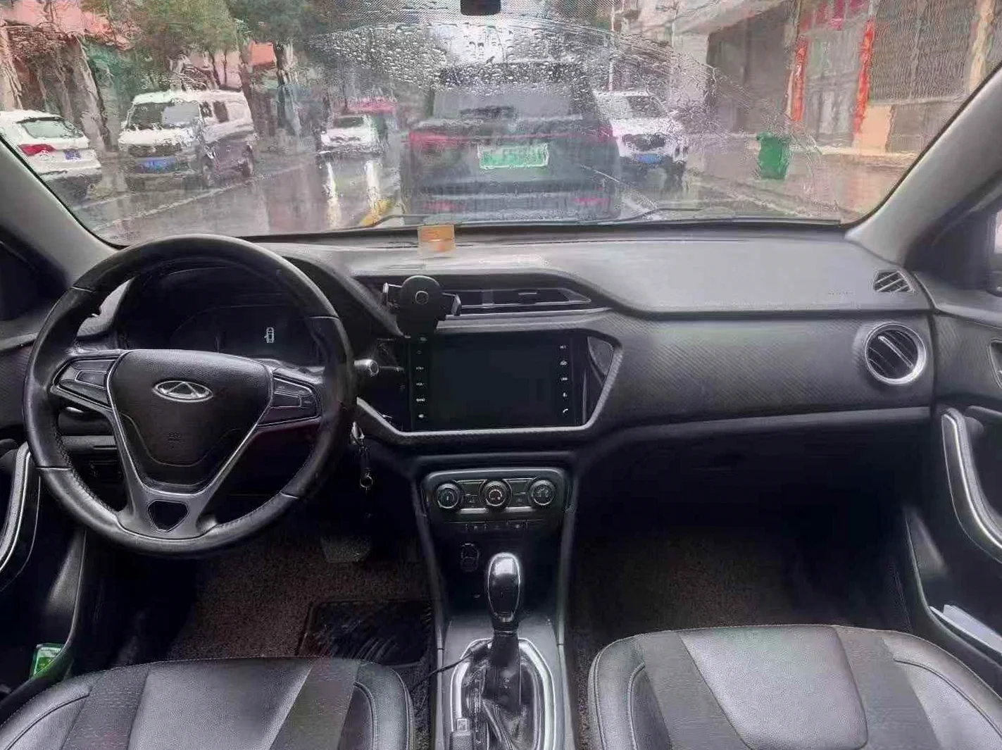 奇瑞瑞虎 后面外观一
