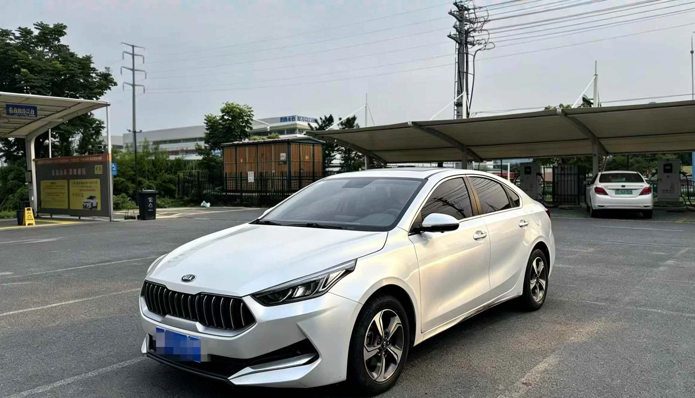 起亚K3 后面外观三