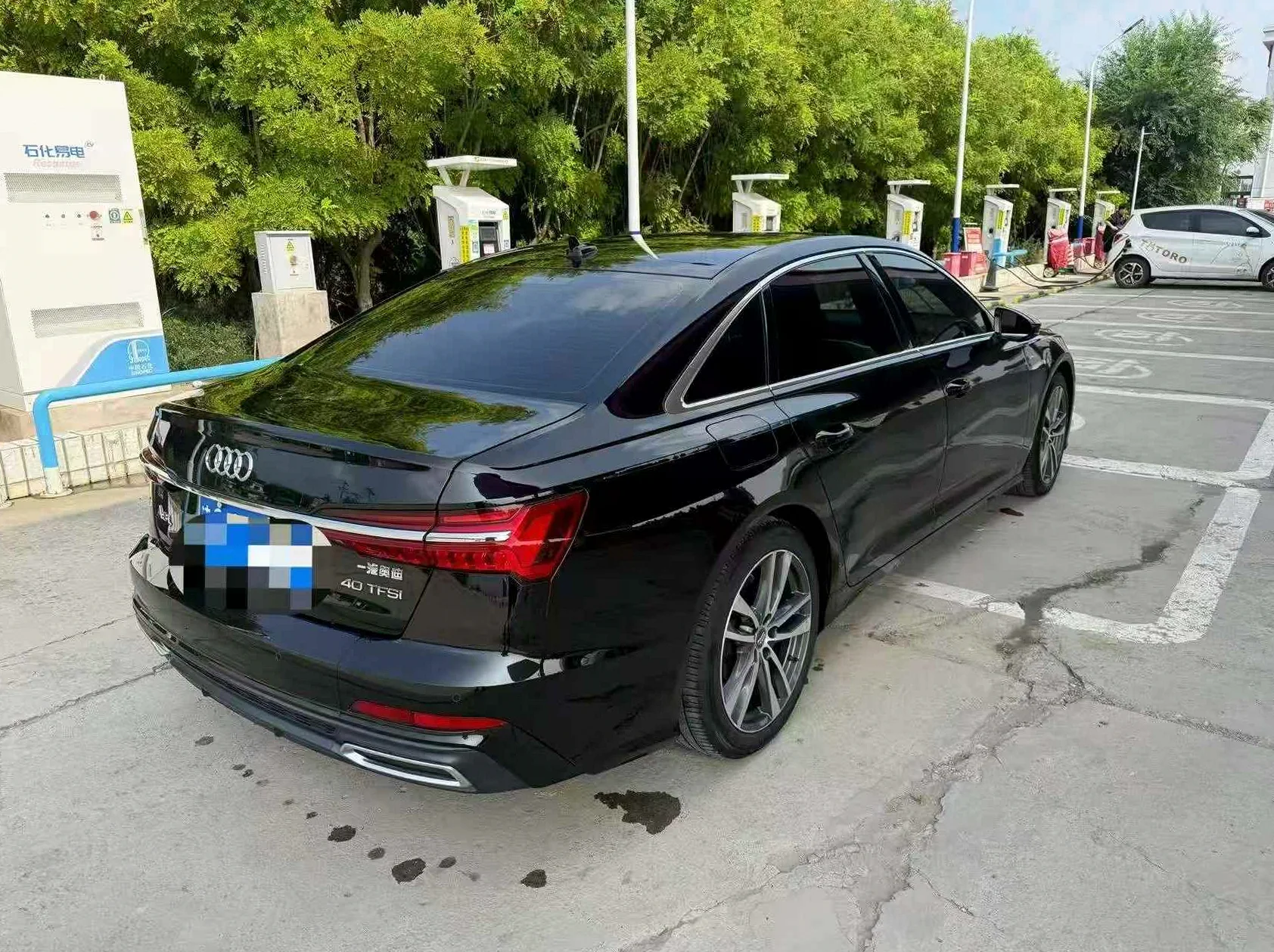 奥迪A6L 后面外观三