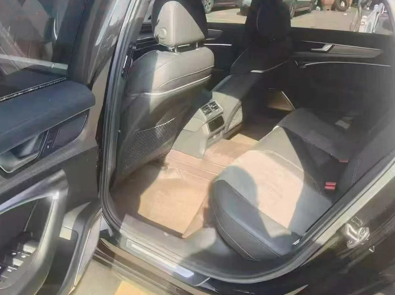 奥迪A6L 后面外观二