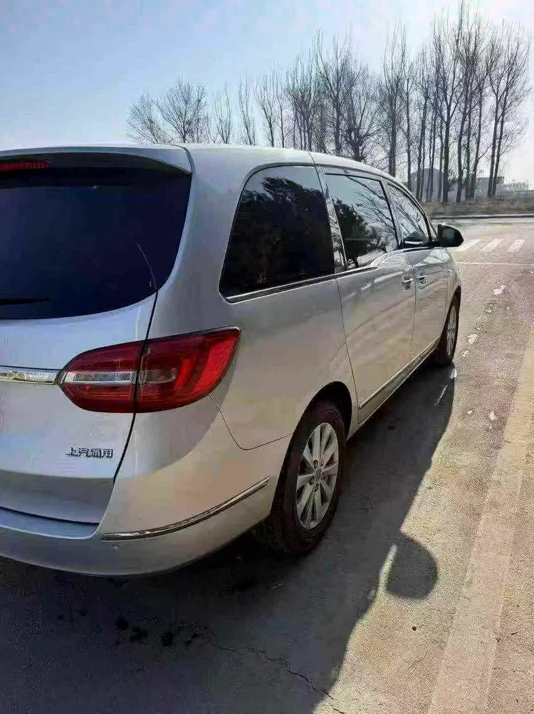 别克GL8 驾驶室