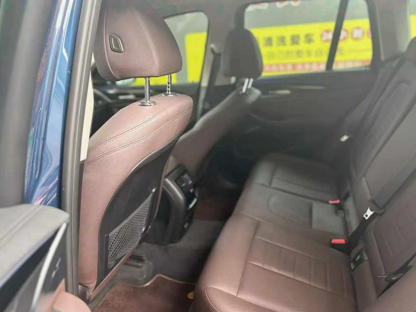 宝马X3 后面外观二