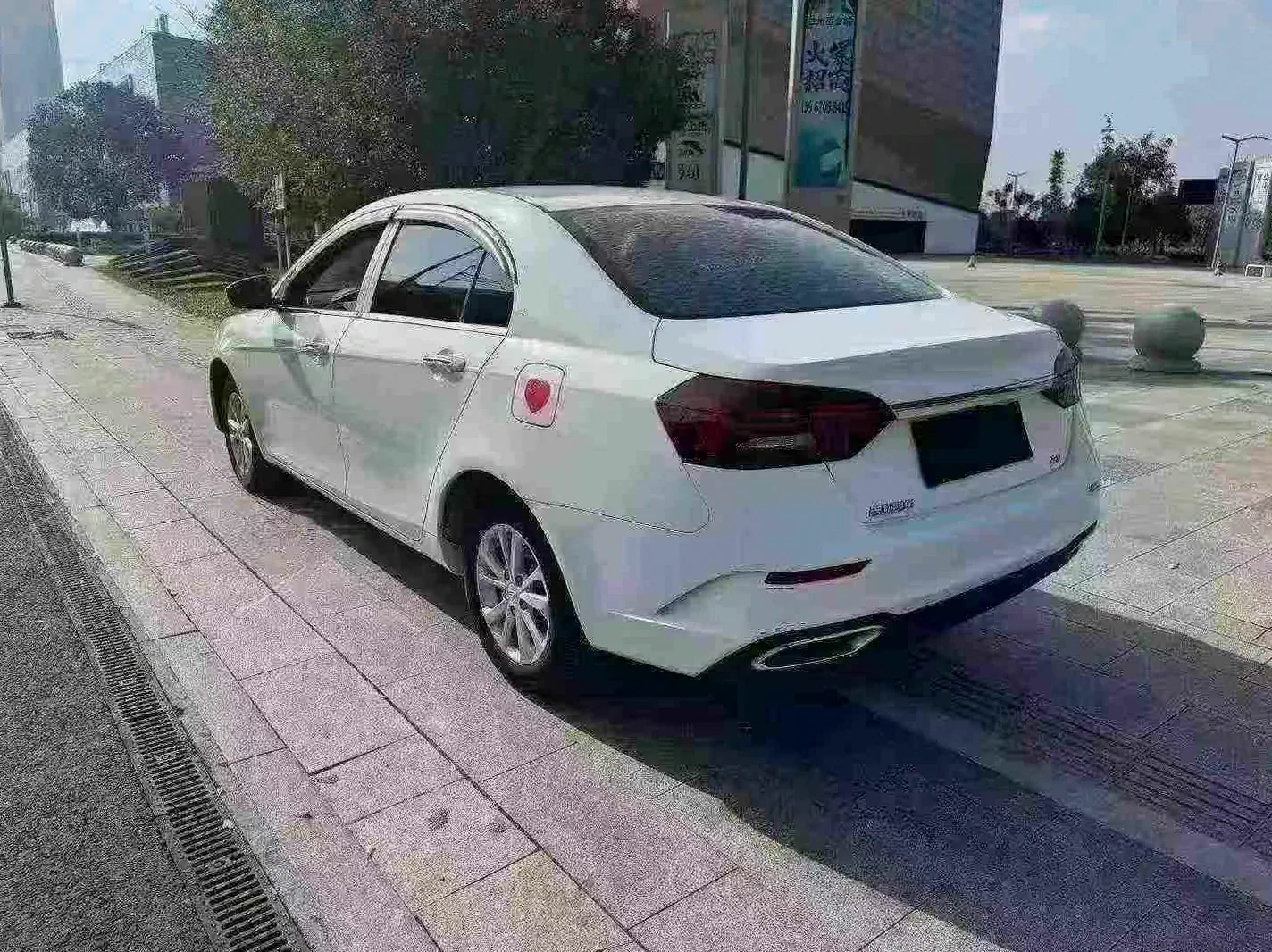 吉利帝豪 内饰前排