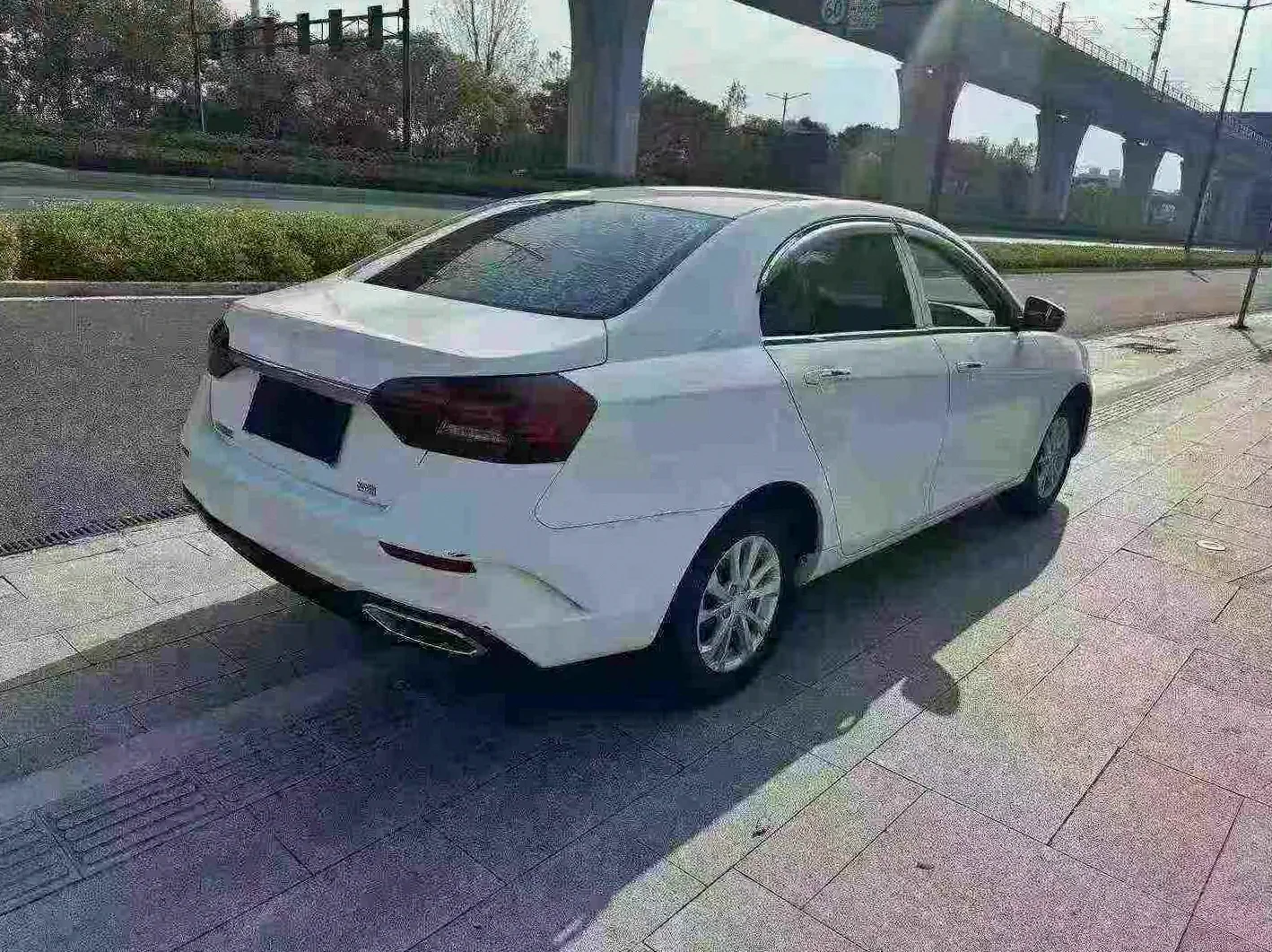 吉利帝豪 驾驶室