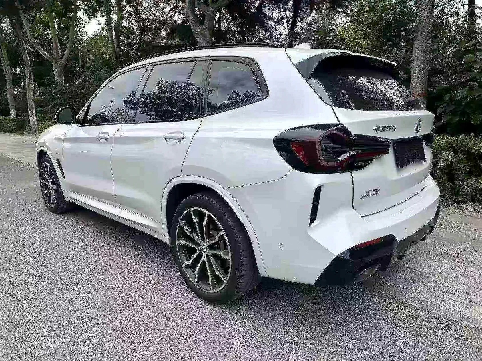 宝马X3 后面外观二